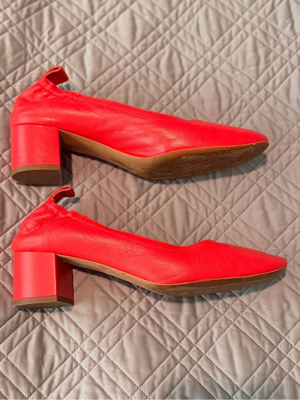EVERLANE Day Heel in Classic, Retired Poppy Red Leather - Picture 2 of 8